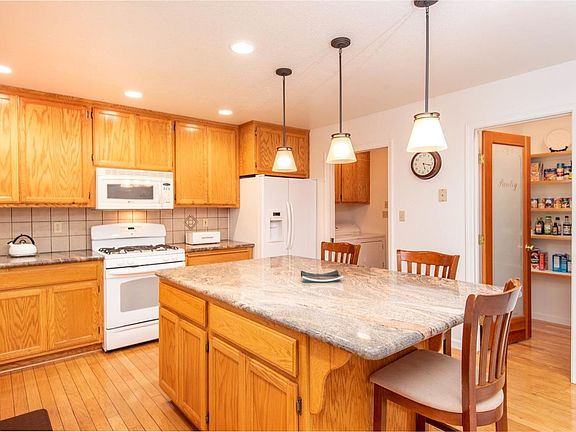 5th image of 2759 Hawks Landing Ct