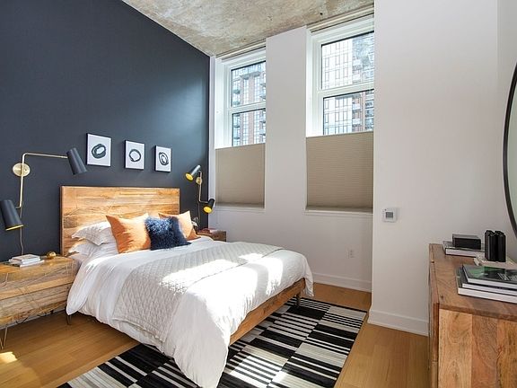 4th image of 43-22 Queens St #323