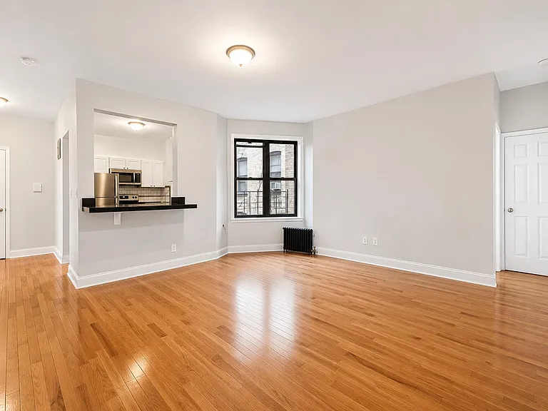300 Fort Washington Ave #1E — Photo 2