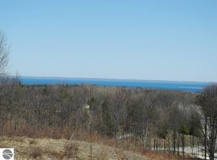 11140 E Lee Mann Rd, Northport, MI 49670