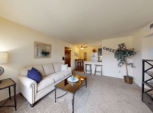 1054 Green Mountain Ct #405-F, Fenton, MO 63026