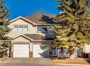 12 S Millrise Grn SW, Calgary, AB T2Y3E8