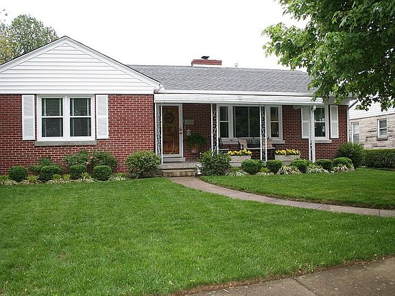 2nd image of 206 E Vista St
