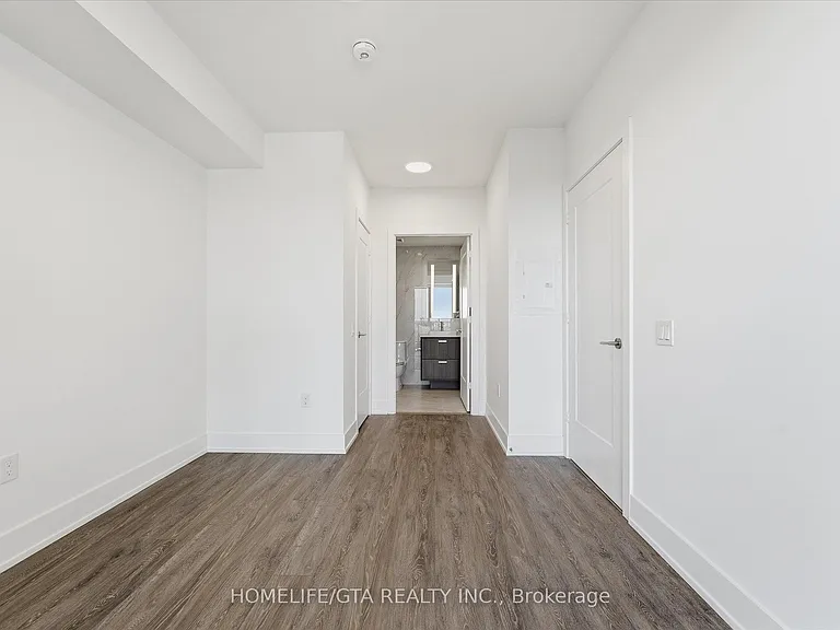 858 Dupont St #802 — Photo 22