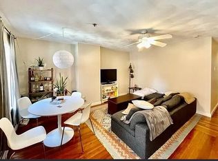 10 Hull St APT 4, Boston, MA 02113