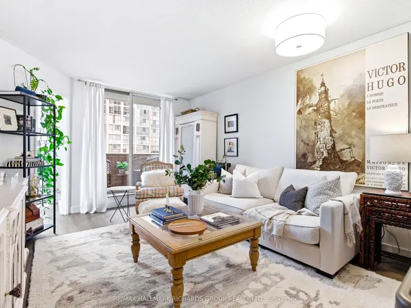 60 Homewood Ave #501, Toronto, ON M4Y 2X4