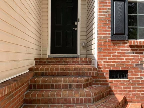 2nd image of 7 Grier Ln