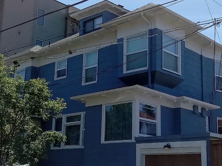 1916 NE Everett St — Photo 5