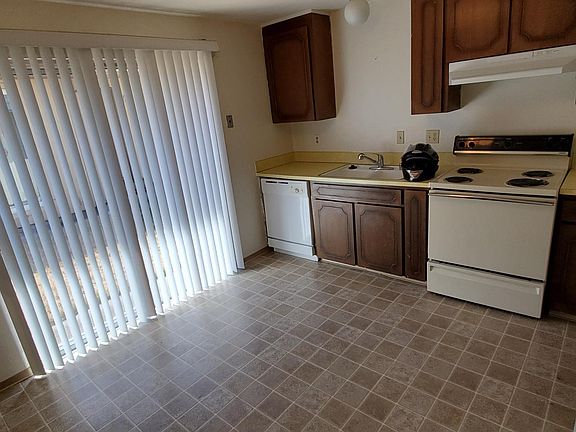 2nd image of 4505 S 12th St