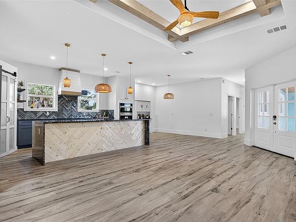 5th image of 14192 Riseley Ave