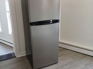 30 Summer St APT 4, Bristol, CT 06010