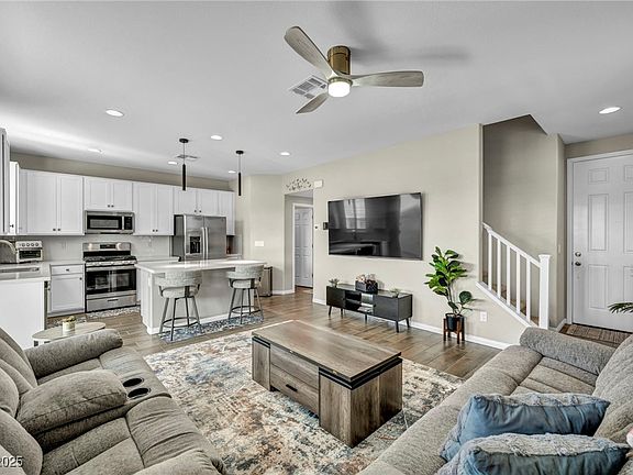 4th image of 10211 Starlit Canyon Ct