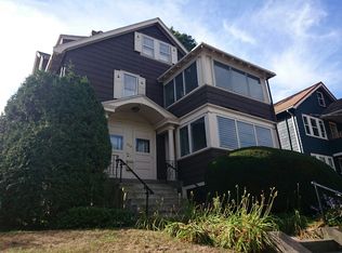 528 Weld St, West Roxbury, MA 02132