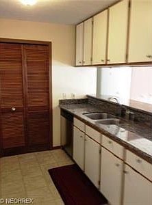 5th image of 8615 Scenicview Dr #K-206