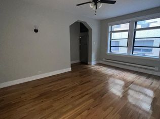 437 W Roscoe St #308, Chicago, IL 60657