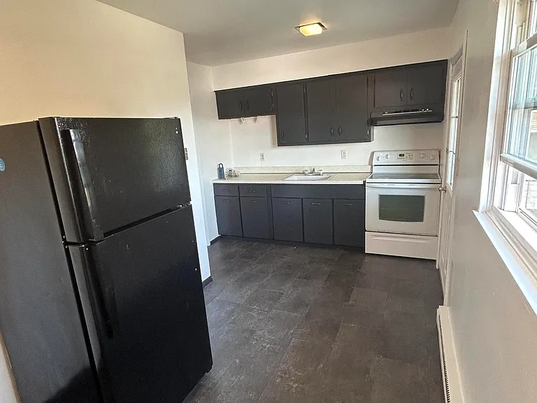 418 Pear St #2 — Photo 7