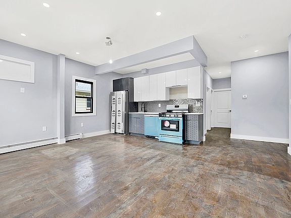 4th image of 146-57 177th St