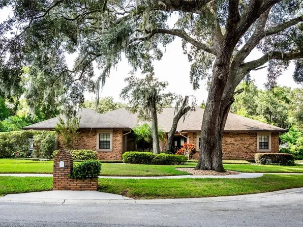 2003 Oakwood Knoll Ct, Valrico, FL 33596