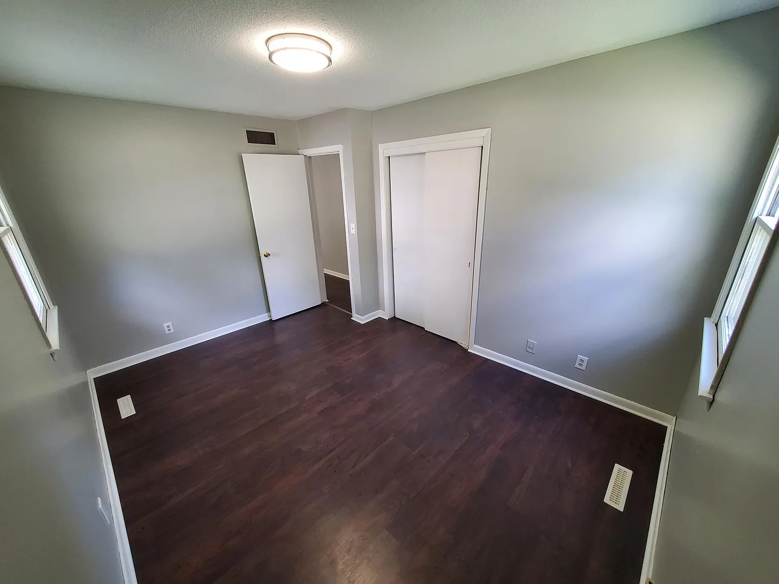4 bed, 1600 sqft, $1,600 — Photo 3