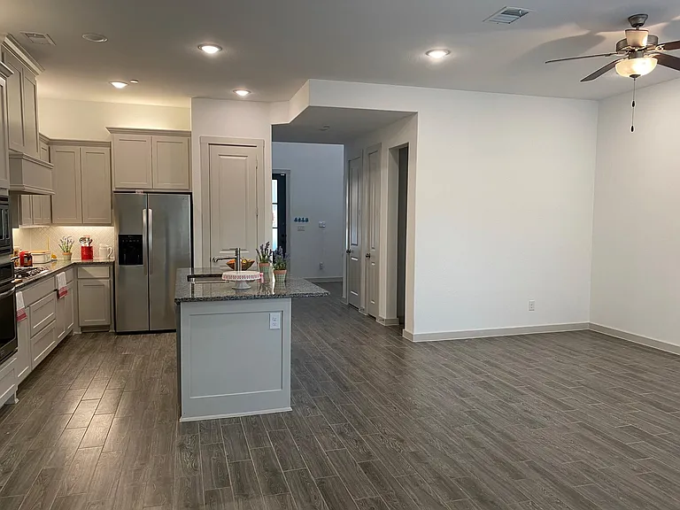 930 Marian Dr — Photo 15