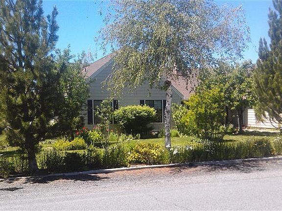 2nd image of 1013 NE Wyoming Dr