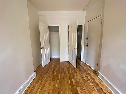 2nd image of 260 Marion St #1L