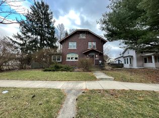 303 W Columbia Ave, Champaign, IL 61820