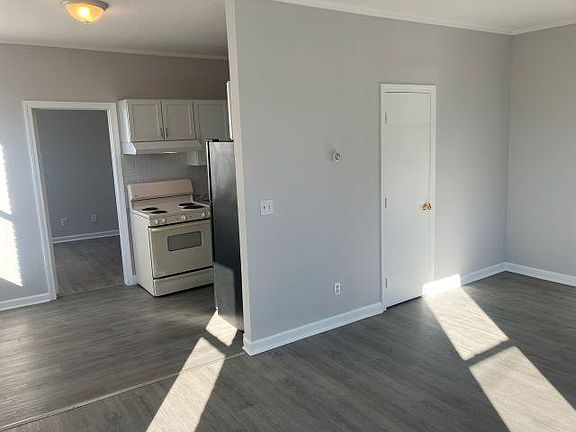 5th image of 101 Center St APT F
