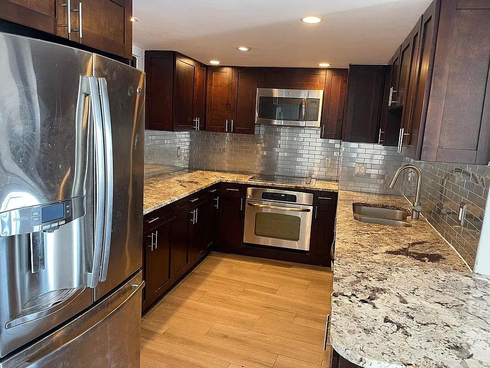 5200 N Flagler Dr #2004