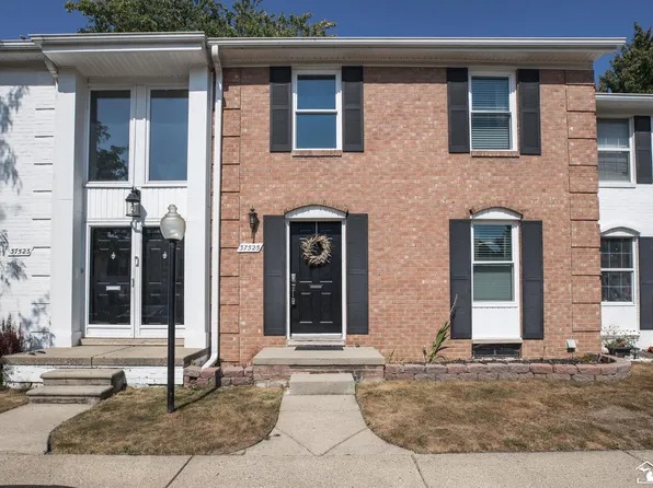 37525 Charter Oaks Blvd, Clinton Township, MI 48036