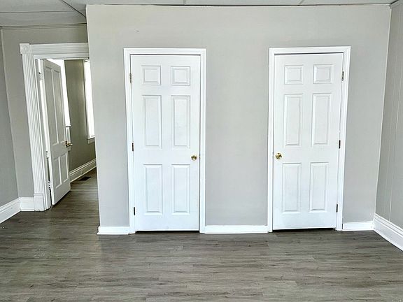5th image of 2826 Saint Xavier St