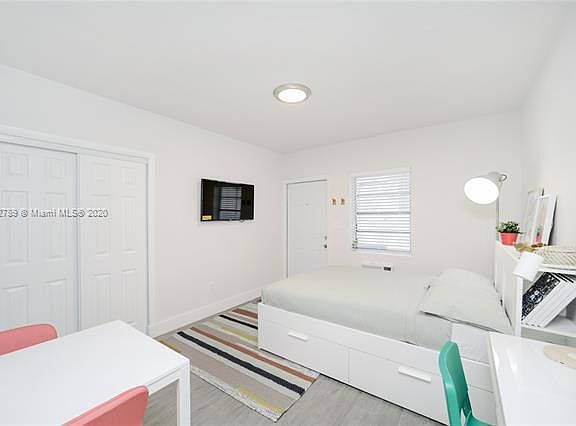 3rd image of 780 NE 123rd St