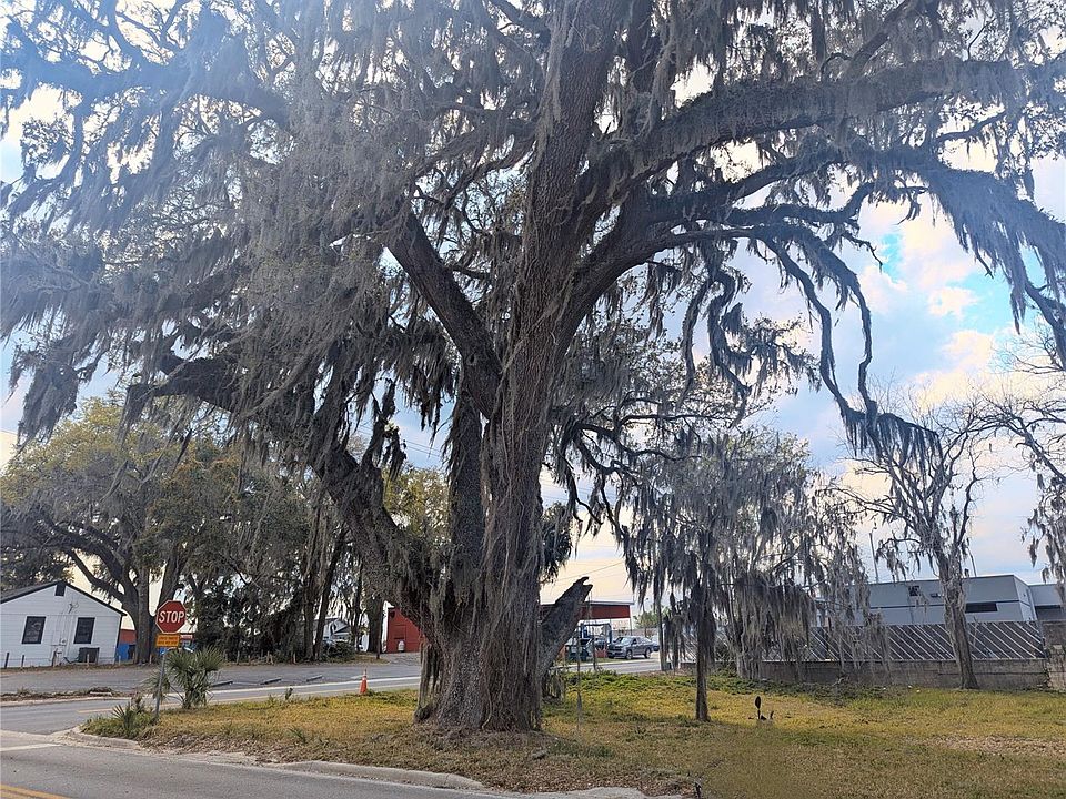 2nd image of 319 SW 5TH STREET