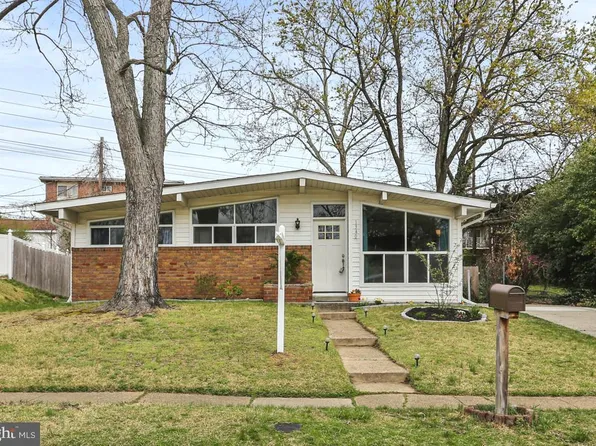 1340 Aster Dr, Glen Burnie, MD 21061