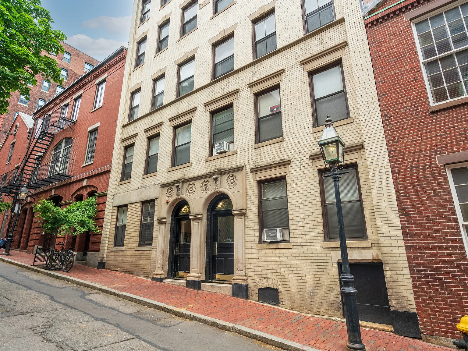 44-44a Joy St — Photo 4