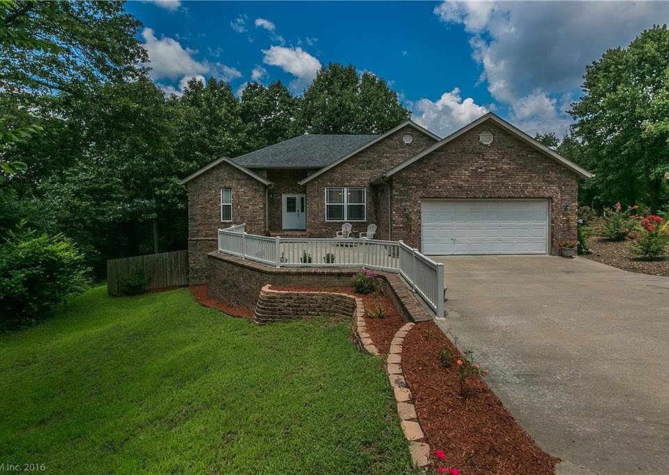 1st image of 4 Arden Cir
