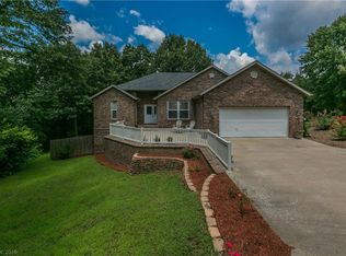 4 Arden Cir, Bella Vista, AR 72714
