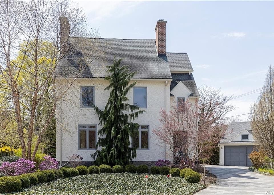 1st image of 25 Saint Catherines Ct