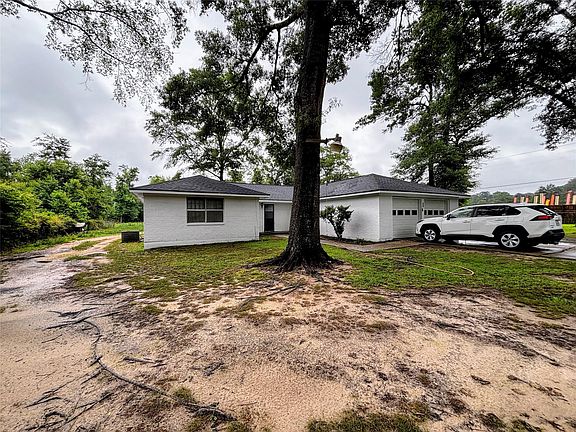 3rd image of 214 Mills Dr