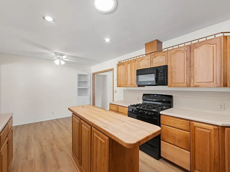 1251 Rees Rd — Photo 9