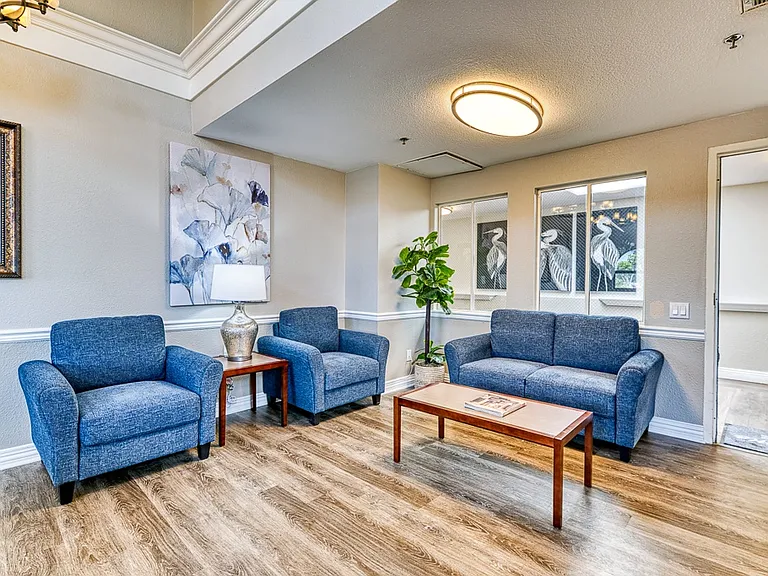 Altura Villas - 55+ Senior Apartments — Photo 4