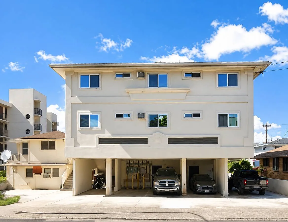 3 bed, $3,500 — Photo 3