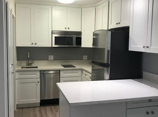 4005 Crest Dr #D, Manhattan Beach, CA 90266