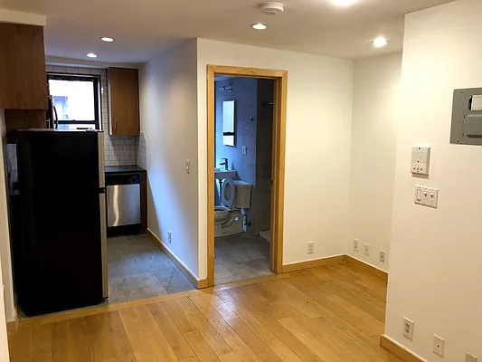 Rented by BH Brokerage Group | media 8