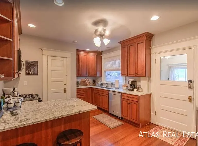 1823 N Nevada Ave — Photo 10