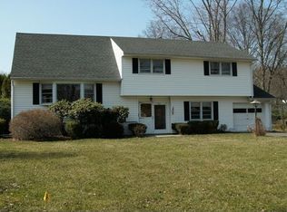 809 E Meadow Dr, Bound Brook, NJ