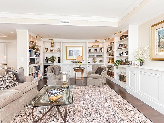 5th image of 300 Boylston St Unit 807