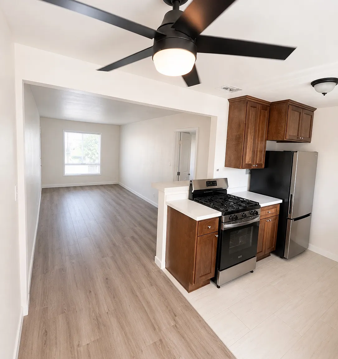 1 bed, 530 sqft, $1,750 — Photo 2