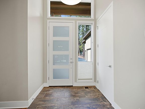 4th image of 60734 Golf Village Loop