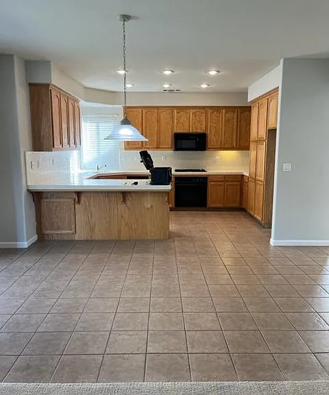 729 Wynyard Cir — Photo 10
